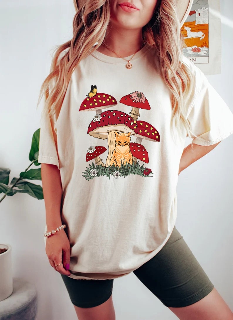 Goblincore Cat Mushroom Shirt Nature Lover Cottagecore Vintage Tee EST1031