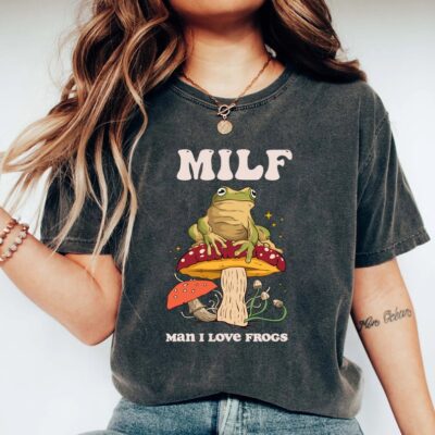 Retro Frog Shirt Funny MILF Cottagecore Froggy Mushroom Tee EST2066