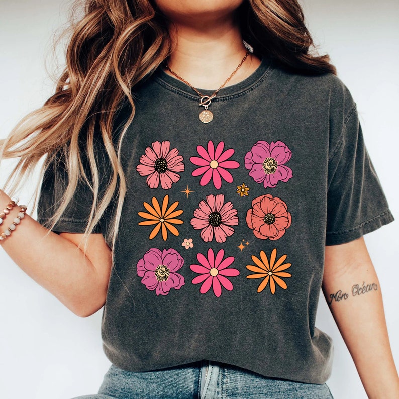 Vintage Cottagecore Wildflowers Shirt Goblincore Nature Lover Tee EST2061