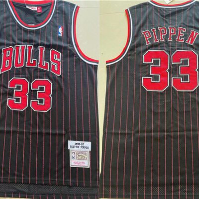 Chicago Bulls #33 Scottie Pippen Black 1996-97 Throwback Stitched Jersey