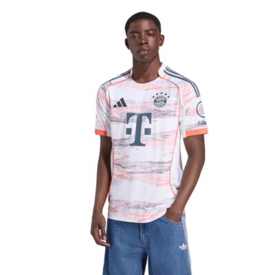 Bayern Munich 2025/26 Away Replica Jersey - White