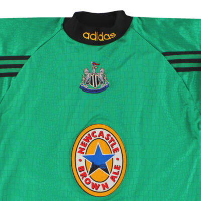 Alternative view of 1997-98 Newcastle Goalkeeper Limited Jersey