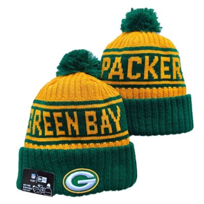 Green Bay Packers Cuffed Knit Hat with Pom