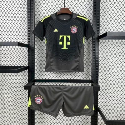 Kids' Kit Soccer Jersey Suit Bayern de Munique Goalkeeper 25/26 - Black