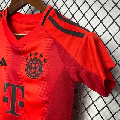 Kids' Kit Soccer Jersey Suit Bayern de Munique I 24/25 - Red - Image 4