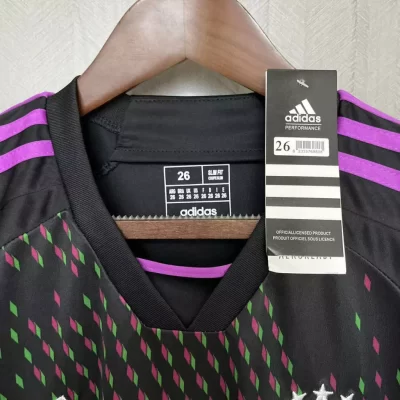 Kids' Kit Soccer Jersey Suit Bayern de Munique II 23/24 - Black - Image 4