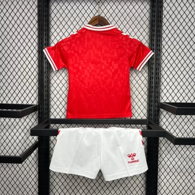 Alternative view of Kids' Kit Soccer Jersey Suit Dinamarca I 2024/25 - Red and White