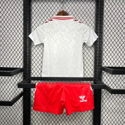 Alternative view of Kids' Kit Soccer Jersey Suit Dinamarca II 2024/25 - White and Red