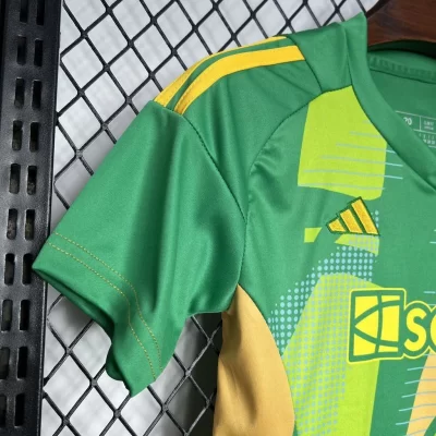 Kids' Kit Soccer Jersey Suit Newcastle Goalkeeper 24/25 - Green - Image 4