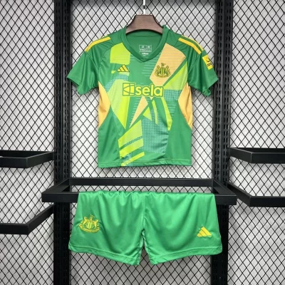 Kids' Kit Soccer Jersey Suit Newcastle Goalkeeper 24/25 - Green
