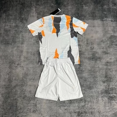 Alternative view of Kids' Kit Soccer Jersey Suit Real Madrid Training 25/26 - White and Orange