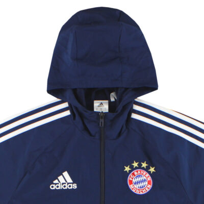 Alternative view of 2017-18 Bayern Munich Presentation Jacket
